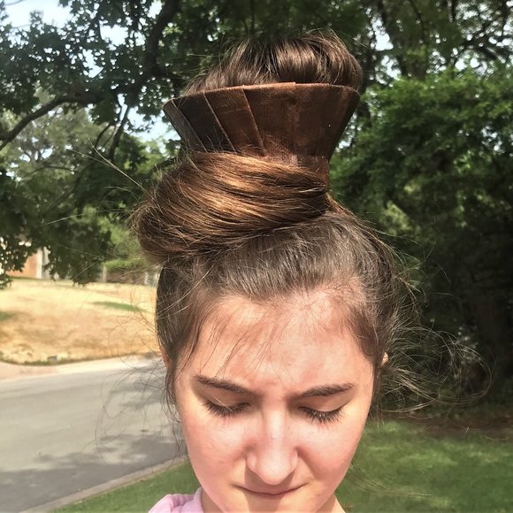 Brown Hair Crown - Picture 2 of 12